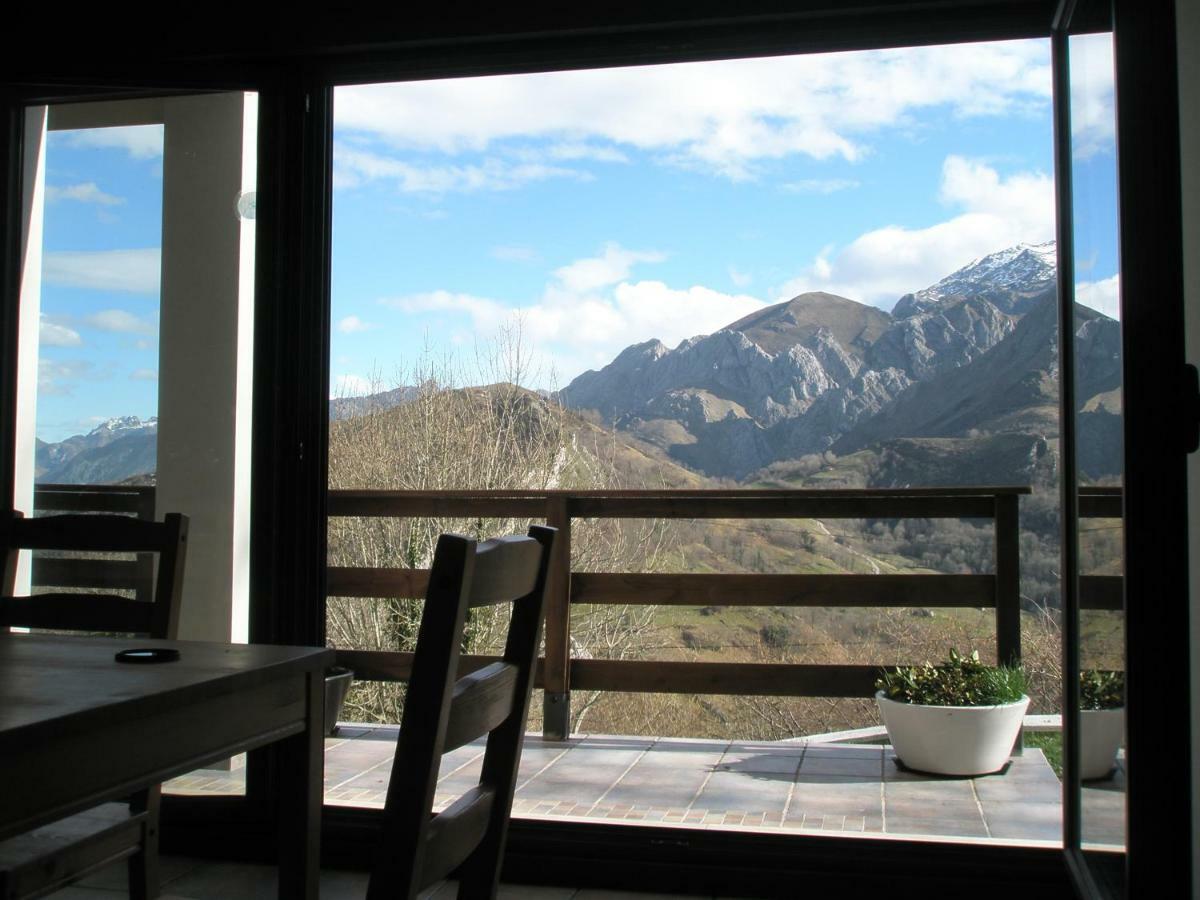 La Senda Del Casano Villa Canales  Buitenkant foto